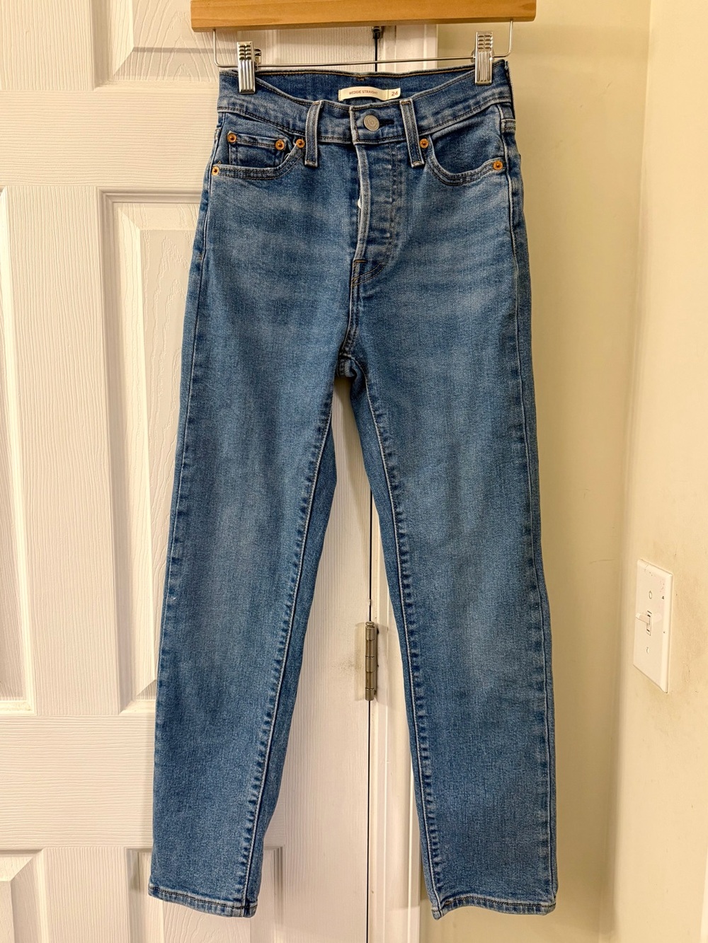 Levi’s Wedgie Straight Jeans